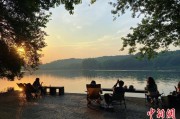 广饶“移动卧室”重塑旅行方式 “Z世代”爱上车轮上的家