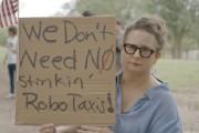 广饶特斯拉在得州奥斯汀遭遇抗议活动：反对马斯克Robotaxi计划